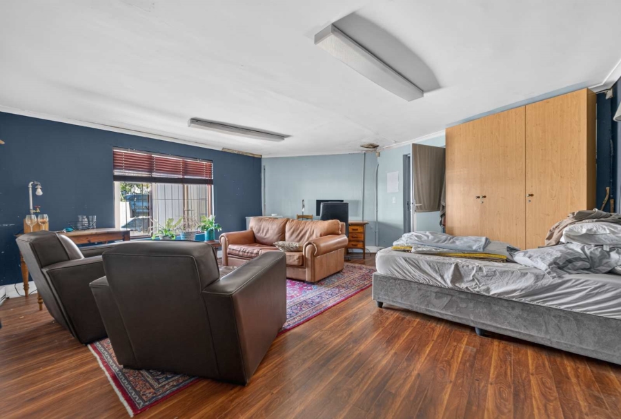 7 Bedroom Property for Sale in Oranjezicht Western Cape